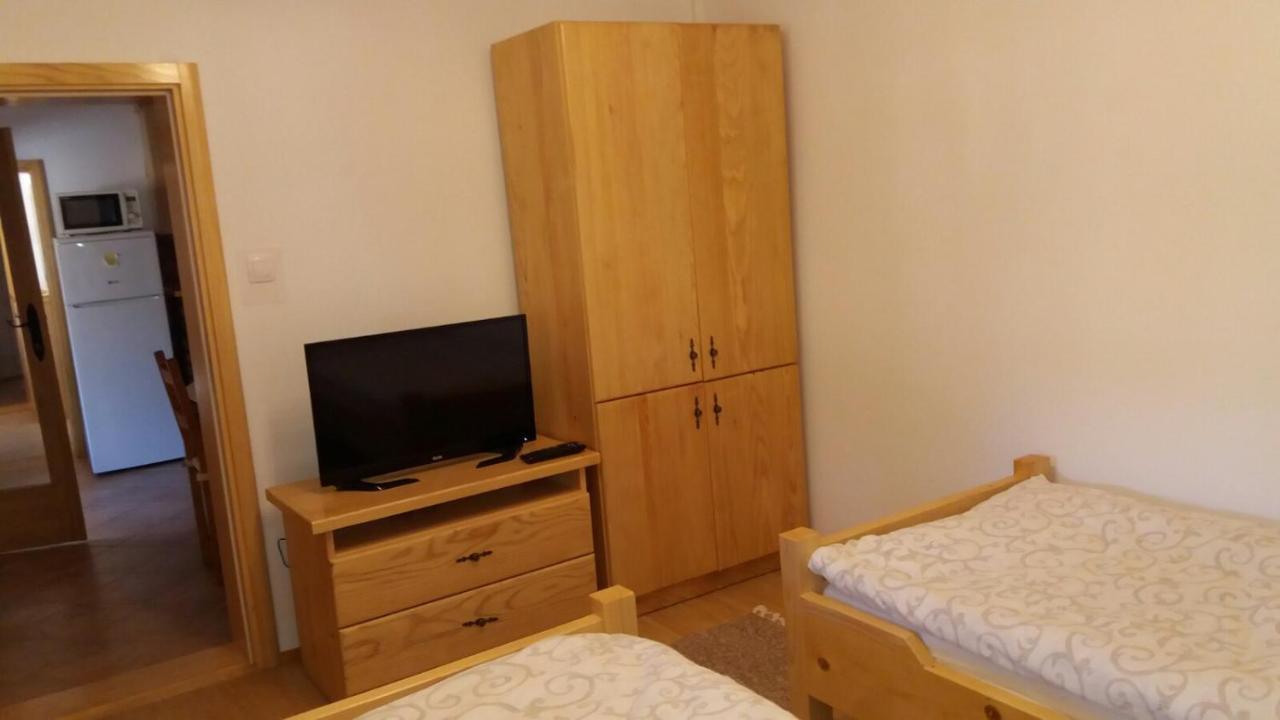 Rita Apartman & Studio ズレニャニン エクステリア 写真