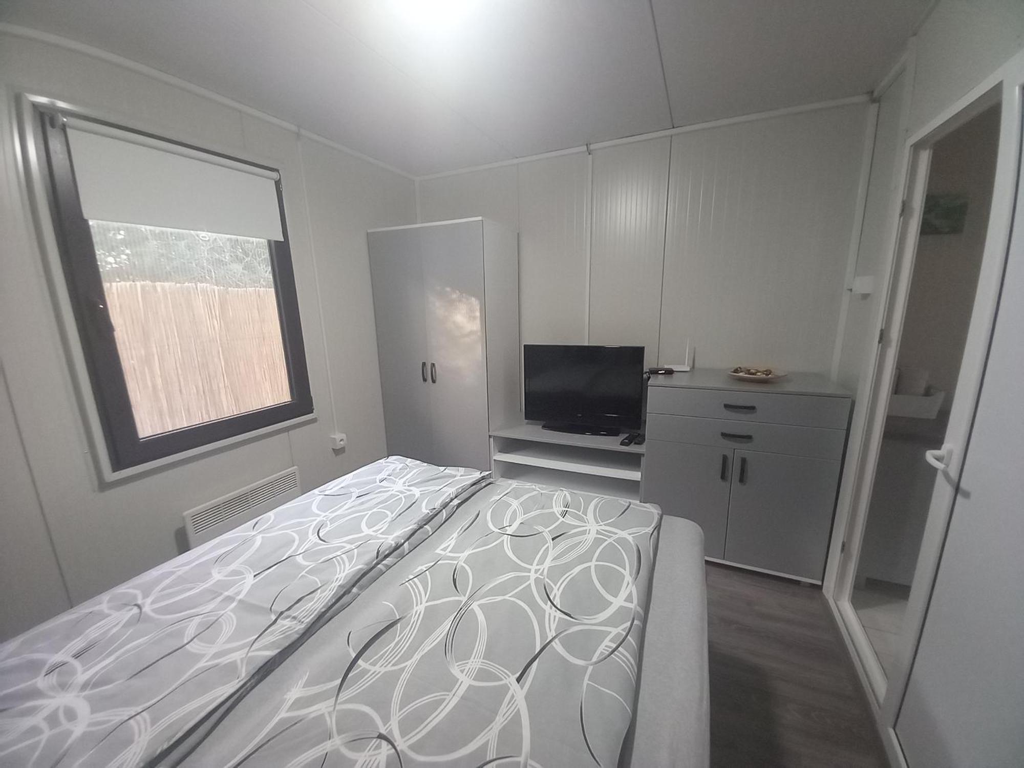 Rita Apartman & Studio ズレニャニン エクステリア 写真