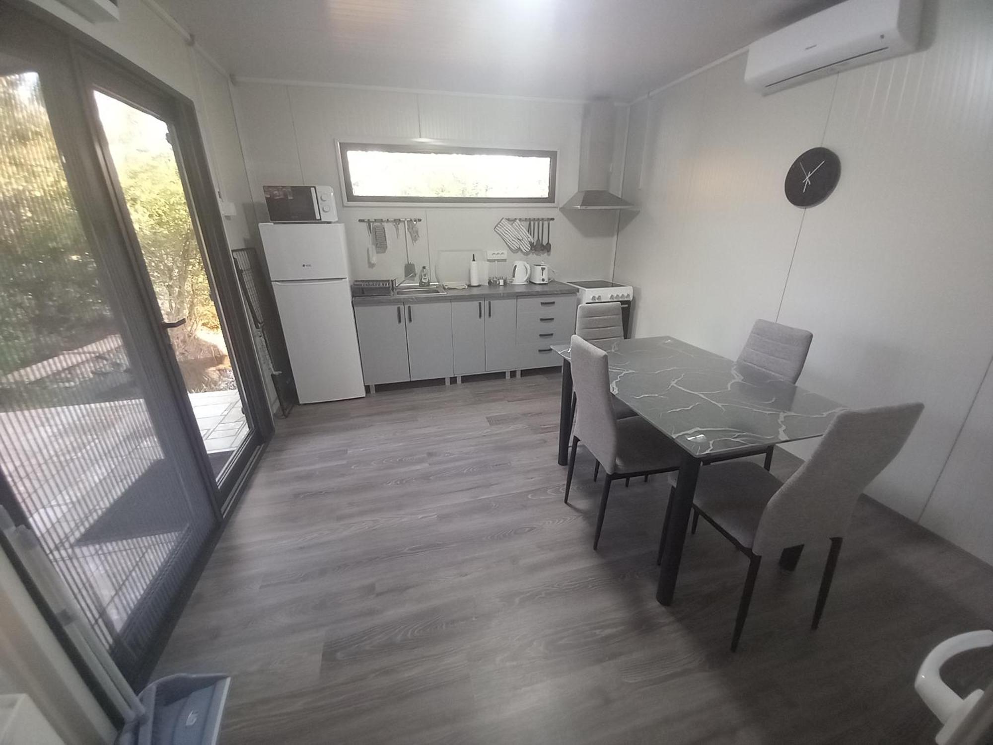 Rita Apartman & Studio ズレニャニン エクステリア 写真